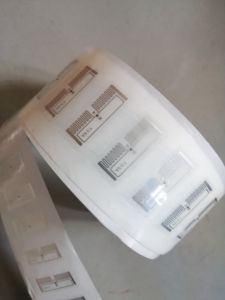 伪造的RFID UHF贴纸标签湿镶嵌UCODE 7 23x11mm，带有受保护的EPC和TID防篡改