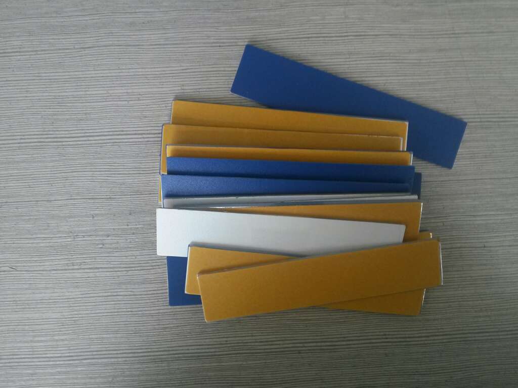 RFID UHF 抗金属标签 (75x15mm)